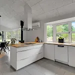 Three-bedroom In ブラーバンド