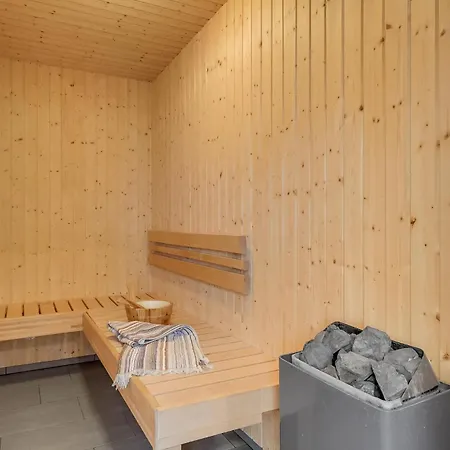 Awesome Home In Blavand With Sauna Semesterbostad *