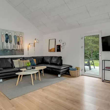 別荘 Three-bedroom In *