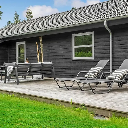 Awesome Home In Blavand With Sauna Semesterbostad